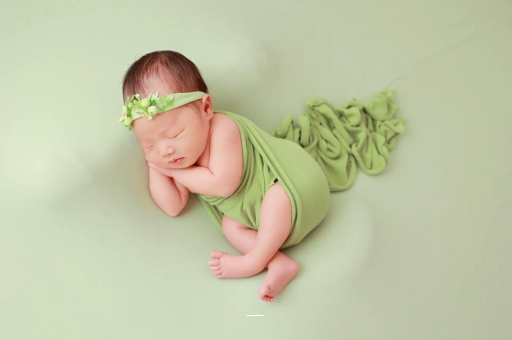 通化宝宝趴着睡是积食吗